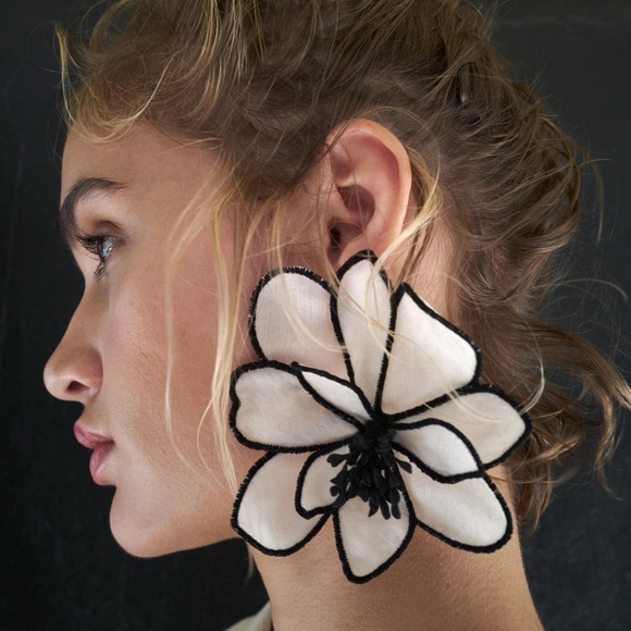 Zara Jewelry - ZARA Authentic LARGE ECRU FLORAL EARRINGS NWT Lightweight Fabric